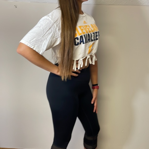 4/$24🦩 Adidas CAVS Shirt - Picture 4 of 9